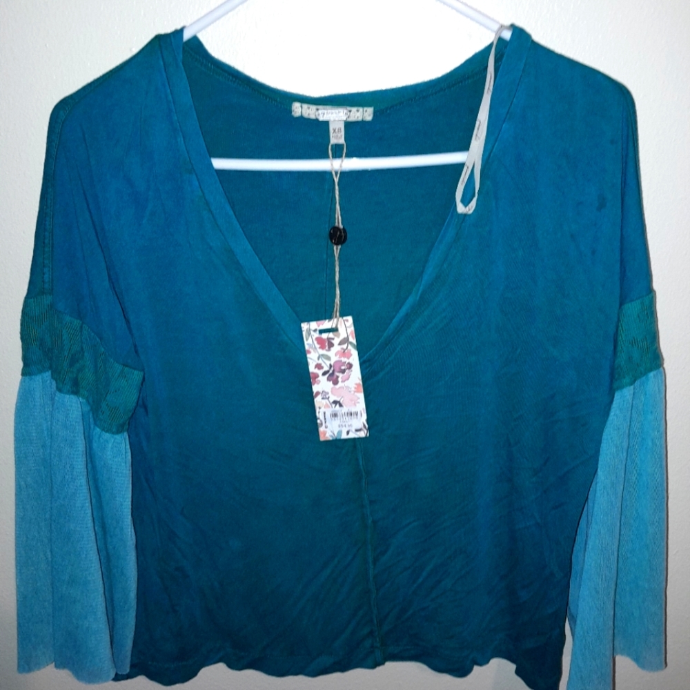 GIMMICKS BKE top
